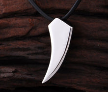 Load image into Gallery viewer, Wolf Tooth Necklace